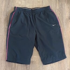 🏷️LAST CHANCE SALE $5 ITEM🏷️ Nike Athletic Shorts - Women's